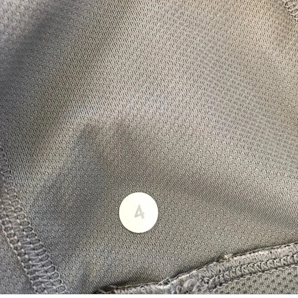 Lululemon Elevate Tank top Ambient Grey /Petite fleur silver
spoon sleeveless - Picture 11 of 12